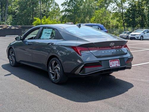 2025 Hyundai ELANTRA HEV Limited