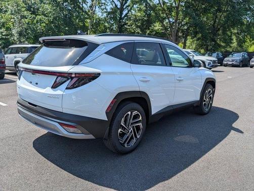 Pearl 2026 Hyundai TUCSON Hybrid Limited