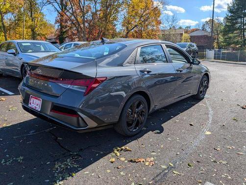 2026 Hyundai ELANTRA SEL