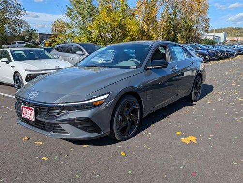 2026 Hyundai ELANTRA SEL