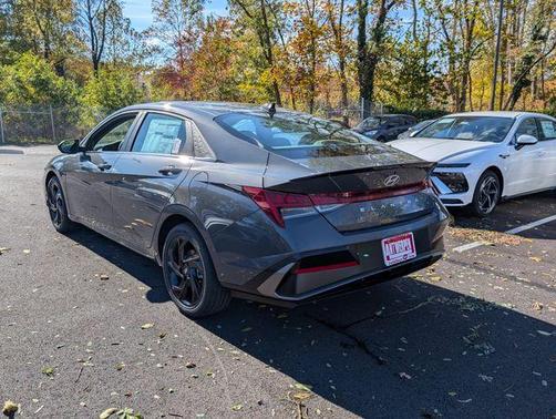 2026 Hyundai ELANTRA SEL