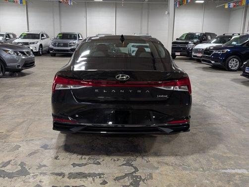 2023 Hyundai ELANTRA Limited