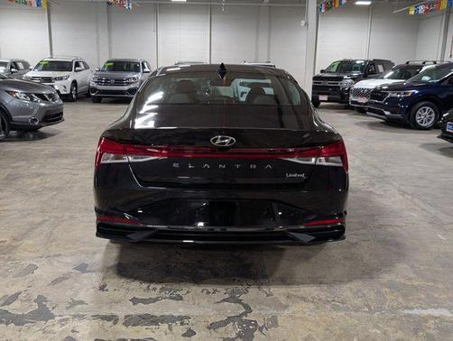 2023 Hyundai ELANTRA Limited