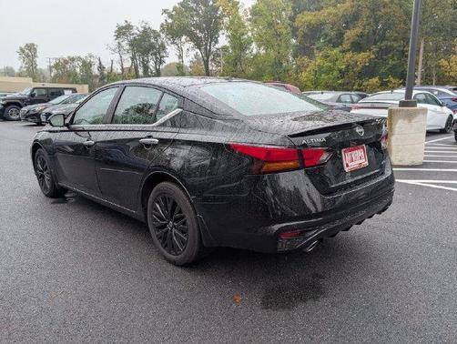 Super Black 2025 Nissan Altima SV