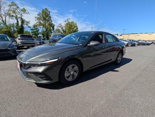 Amazon Gray 2026 Hyundai ELANTRA SE