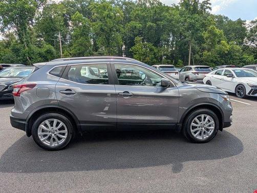 2022 Nissan Rogue Sport SV