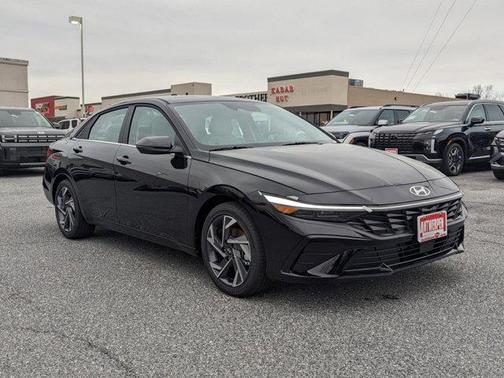 2025 Hyundai ELANTRA Limited