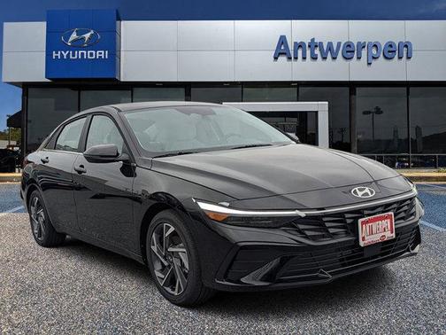 2025 Hyundai ELANTRA Limited