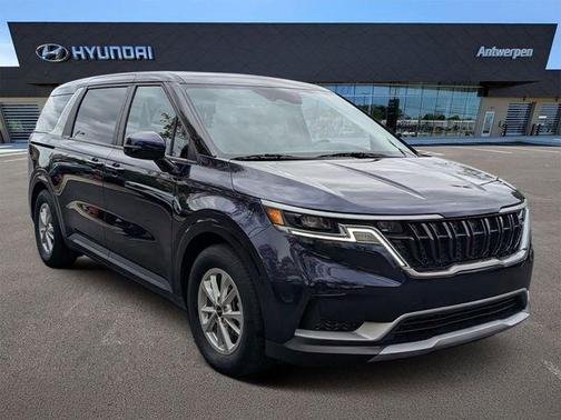 2024 Kia Carnival LX