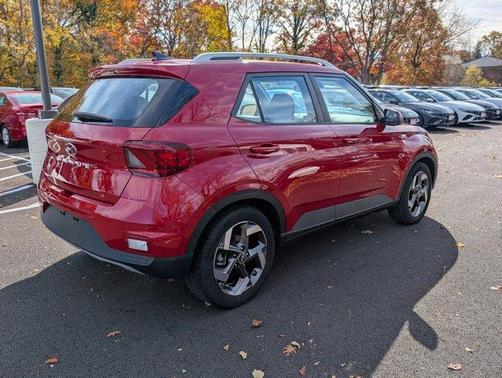 2022 Hyundai VENUE Limited