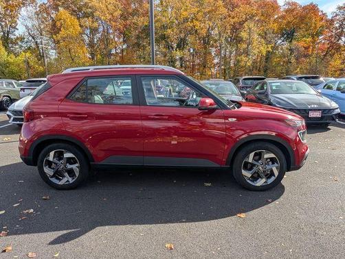 2022 Hyundai VENUE Limited