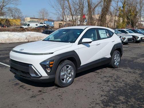 2026 Hyundai KONA SE