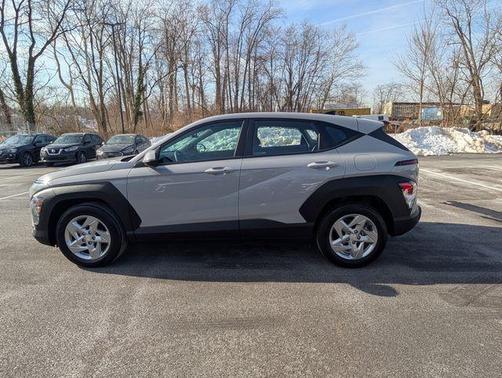 2025 Hyundai KONA SE