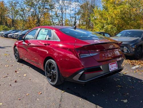 2026 Hyundai ELANTRA SEL