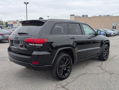 2018 Jeep Grand Cherokee Altitude