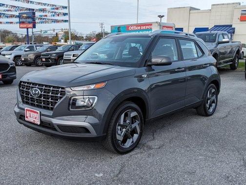 2025 Hyundai VENUE SEL