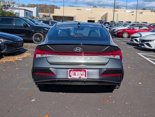 2026 Hyundai ELANTRA SEL
