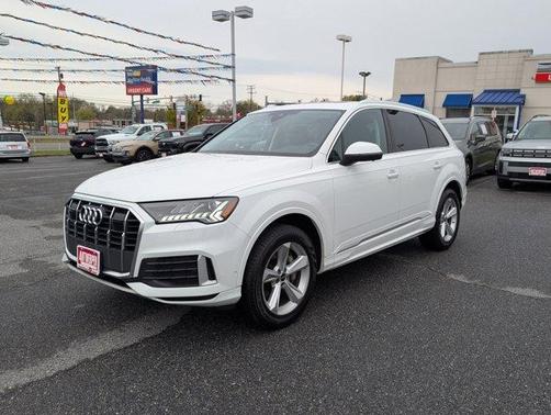2024 Audi Q7 45 Premium Plus