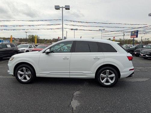 2024 Audi Q7 45 Premium Plus
