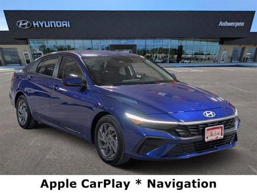 2024 Hyundai ELANTRA SEL