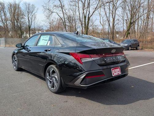 2026 Hyundai ELANTRA HEV Limited