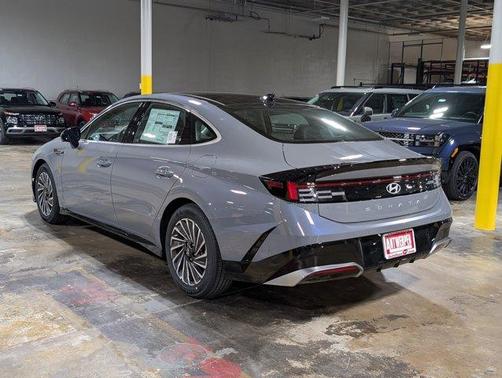 2025 Hyundai SONATA Hybrid Limited