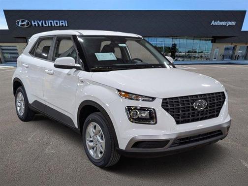 Lunar White 2026 Hyundai VENUE SE