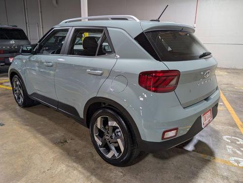 Mirage 2026 Hyundai VENUE SEL
