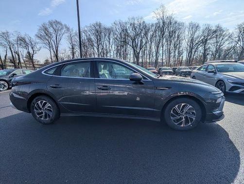 2026 Hyundai SONATA Hybrid Blue