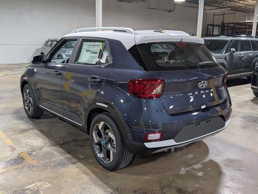 2025 Hyundai VENUE Limited