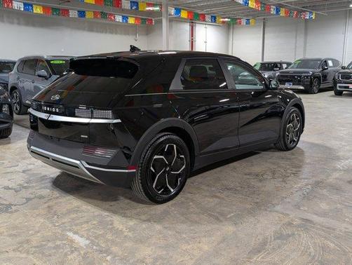 2022 Hyundai IONIQ 5 SE