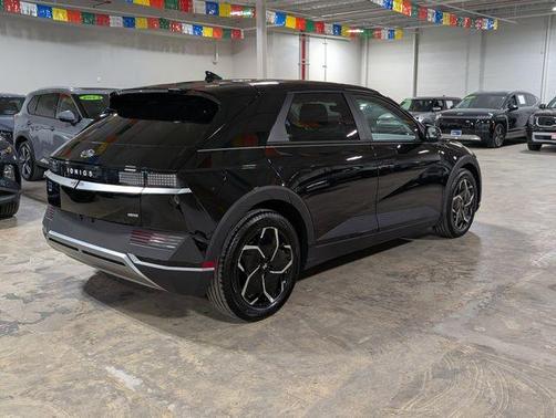 2022 Hyundai IONIQ 5 SE