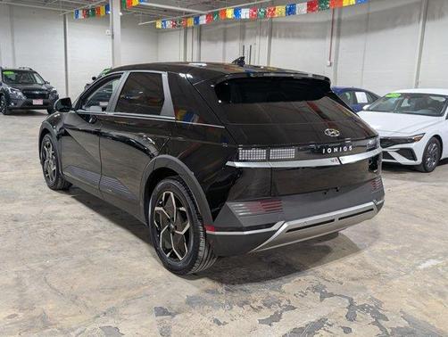 2022 Hyundai IONIQ 5 SE