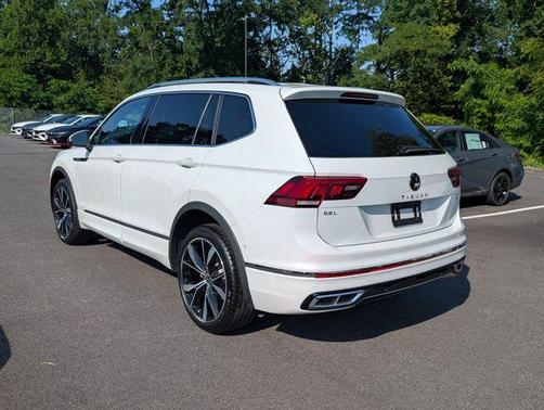 Opal White Pearl Effect 2024 Volkswagen Tiguan 2.0T SEL R-Line