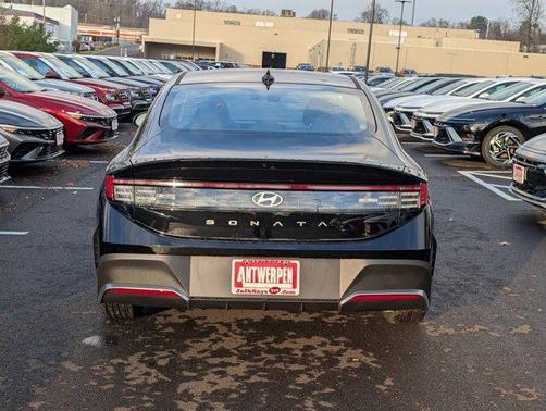 2026 Hyundai SONATA SE