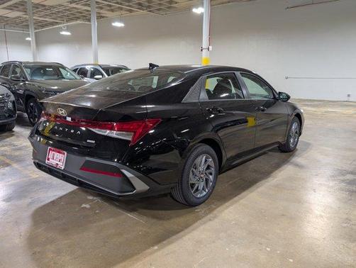 2025 Hyundai ELANTRA HEV Blue