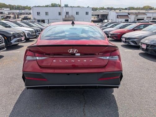 2025 Hyundai ELANTRA SEL Sport