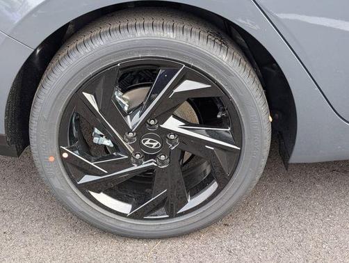 2026 Hyundai ELANTRA SEL