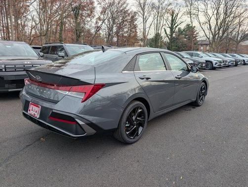 2026 Hyundai ELANTRA SEL