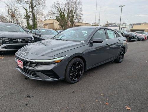 2026 Hyundai ELANTRA SEL