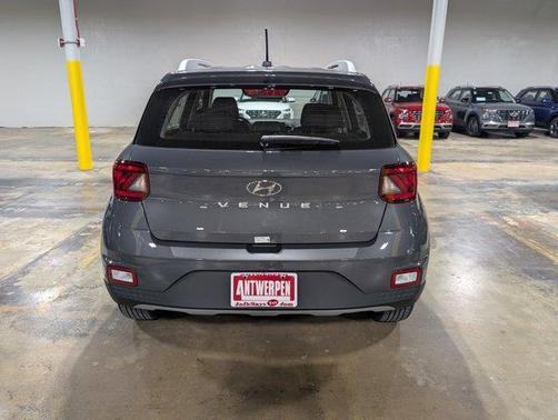 2025 Hyundai VENUE SEL