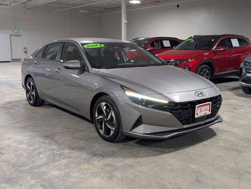 2023 Hyundai ELANTRA SEL