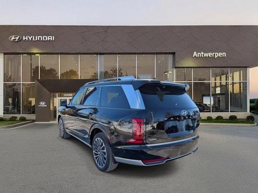 Abyss Black Pearl 2026 Hyundai Palisade Hybrid Calligraphy
