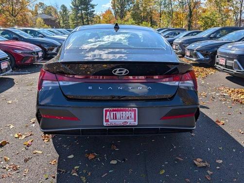 2026 Hyundai ELANTRA SEL