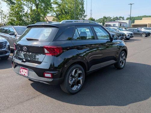 2025 Hyundai VENUE SEL