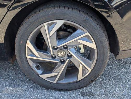 2025 Hyundai ELANTRA HEV SEL Sport