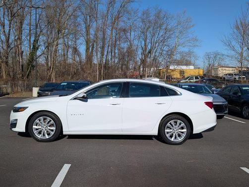 Summit White 2024 Chevrolet Malibu LT
