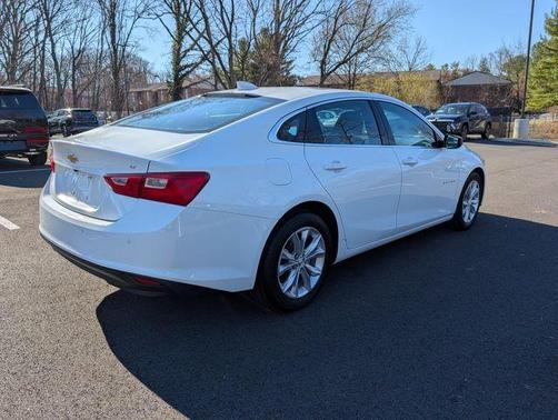 Summit White 2024 Chevrolet Malibu LT