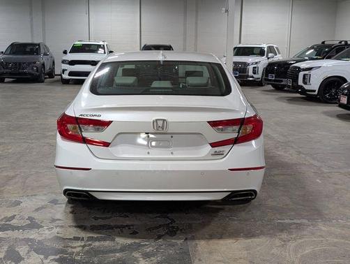 2020 Honda Accord Touring 2.0T