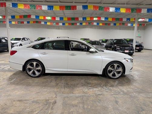 2020 Honda Accord Touring 2.0T